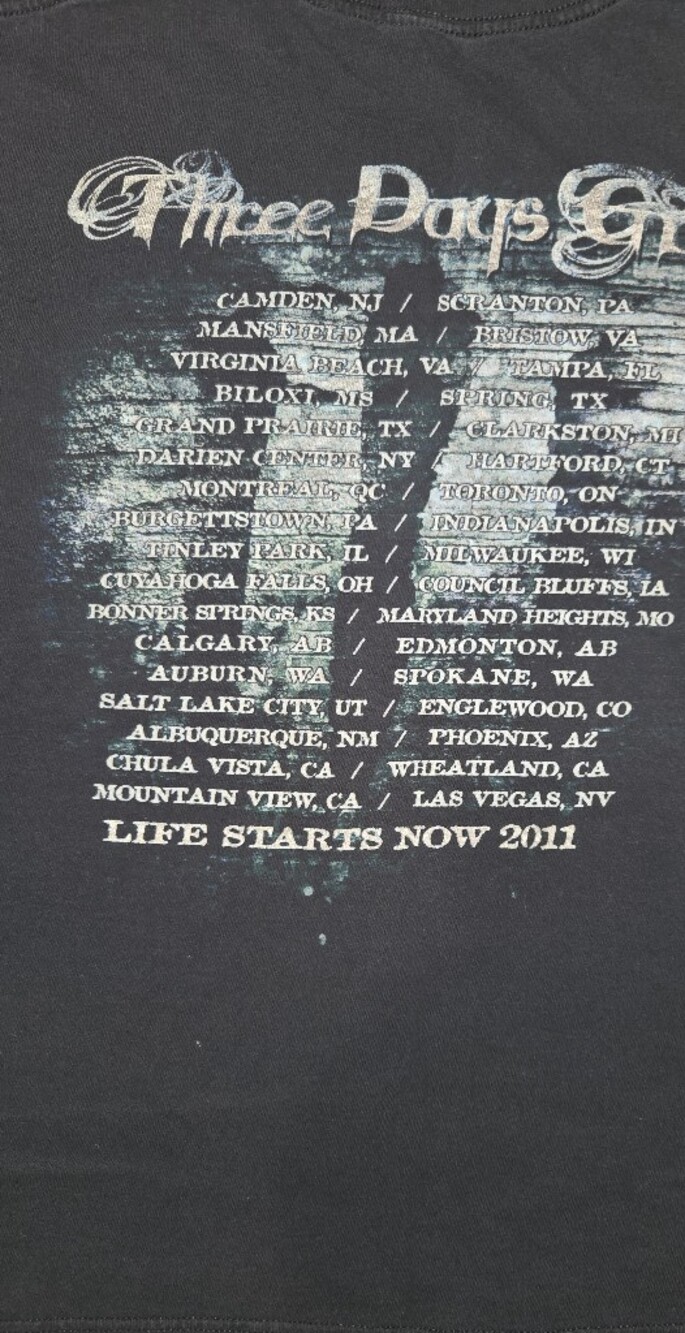 Three Days Grace Tour Shirt 2011 - Picture 4 of 4